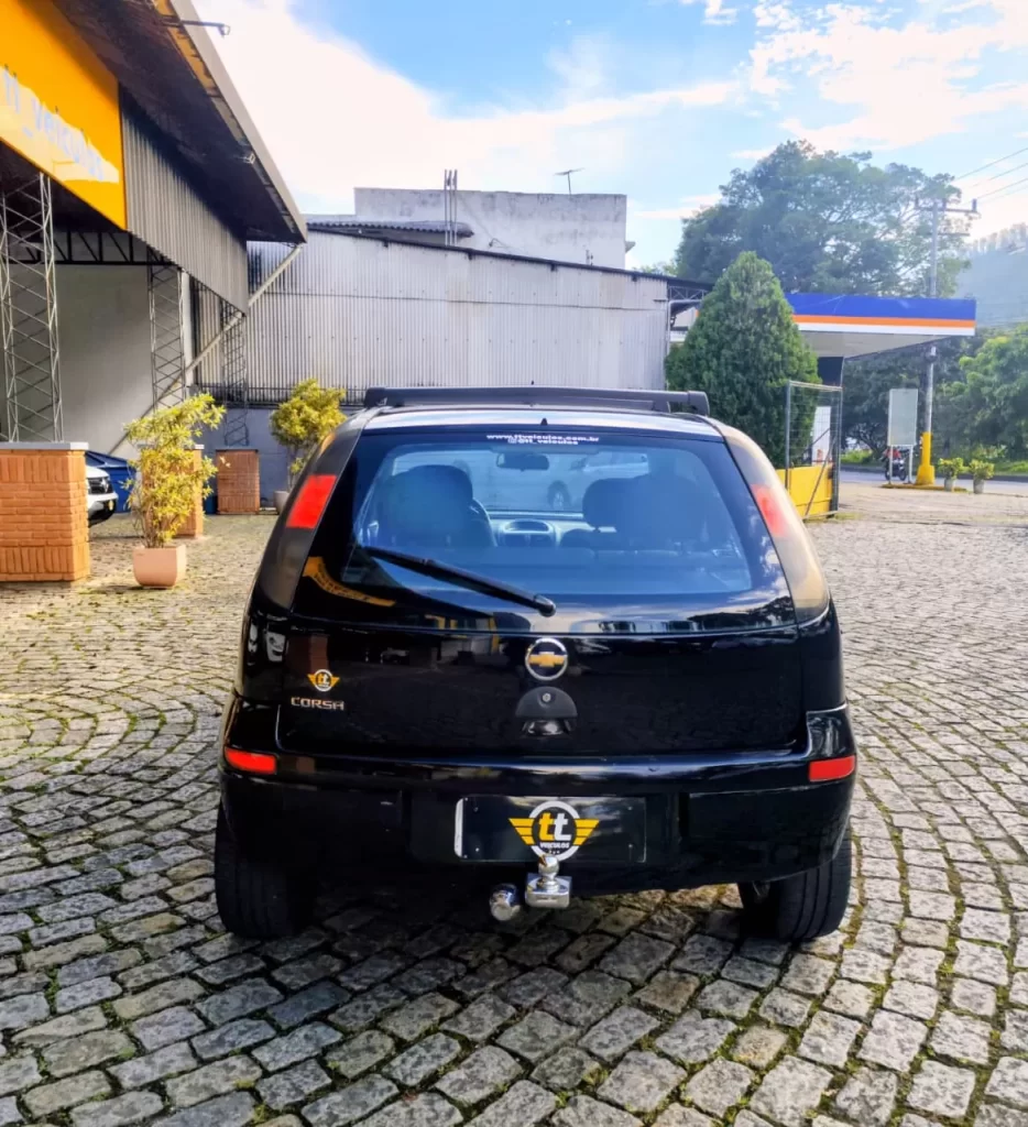CORSA 2011 1