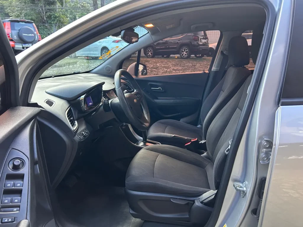 TRACKER LT 2018 3